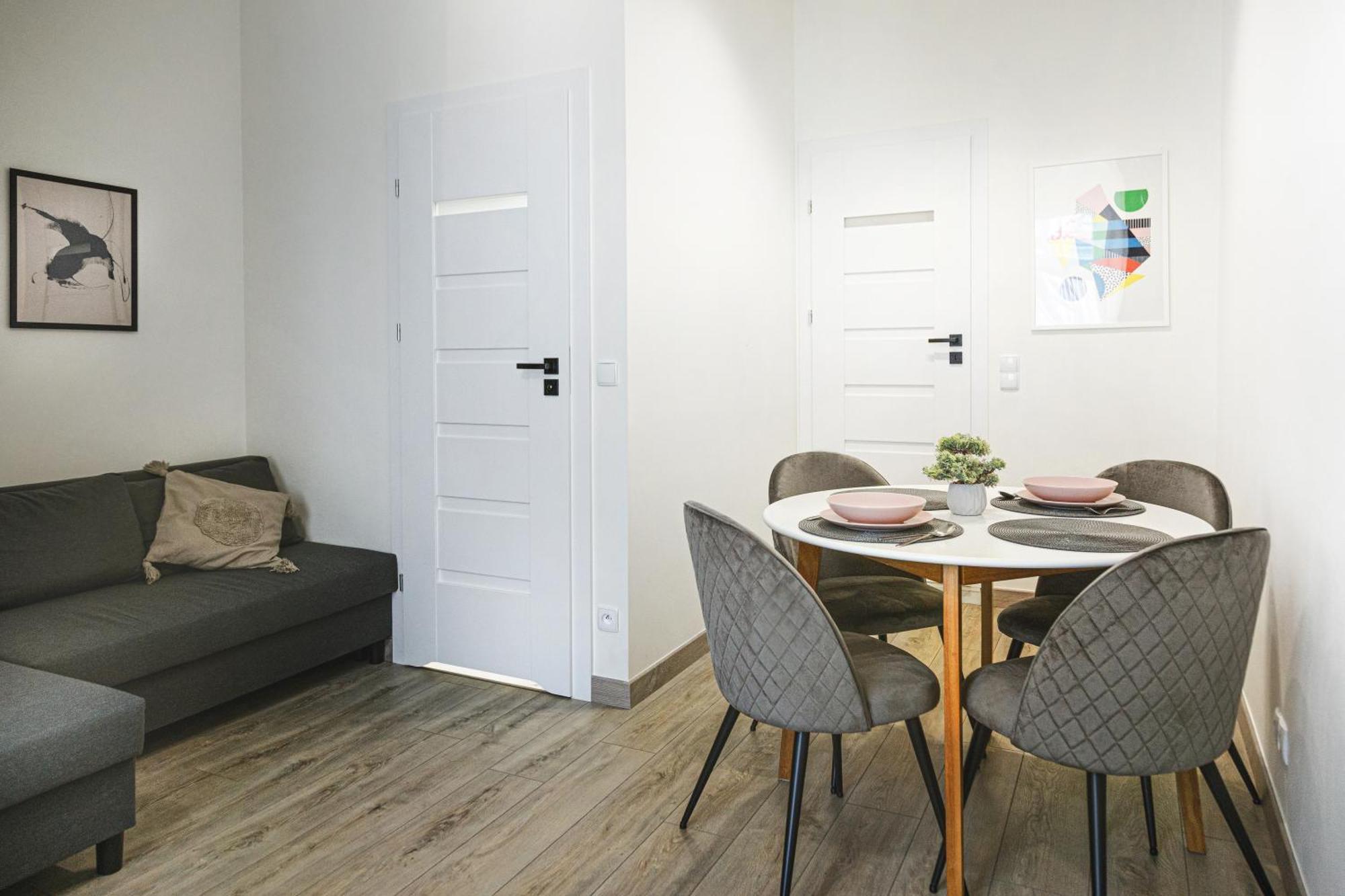 Wyjatkowe Apartamenty W Centrum Breslau Exterior foto